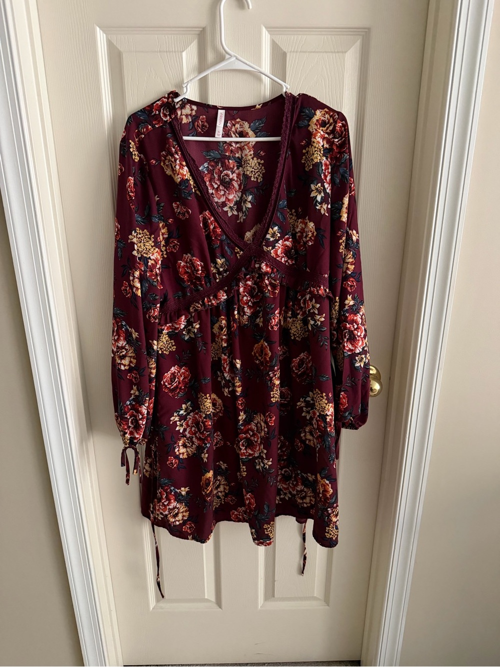 Burgundy Floral V-Neck Long Sleeve Dress
